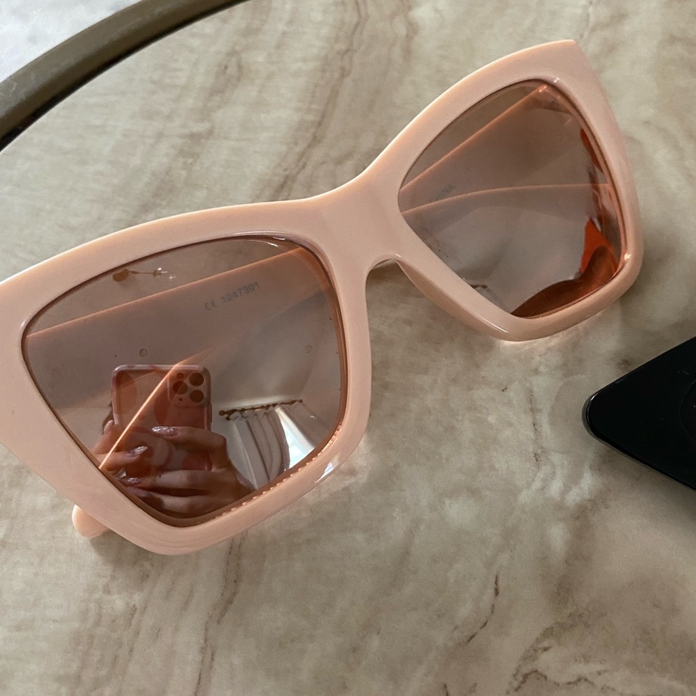 Sunglass bundle - Picture 3 of 5